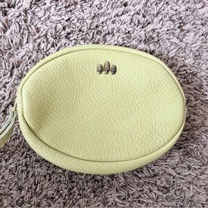 Portland leather goods Sugarsnap Rosswell wristlet